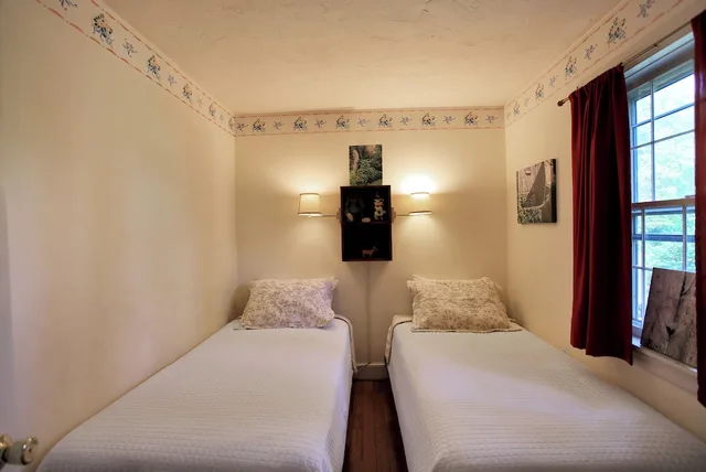 جناح بسرير كينج وسريرين منفصلين، Battlefield Bed &amp; Breakfast Inn 1/10