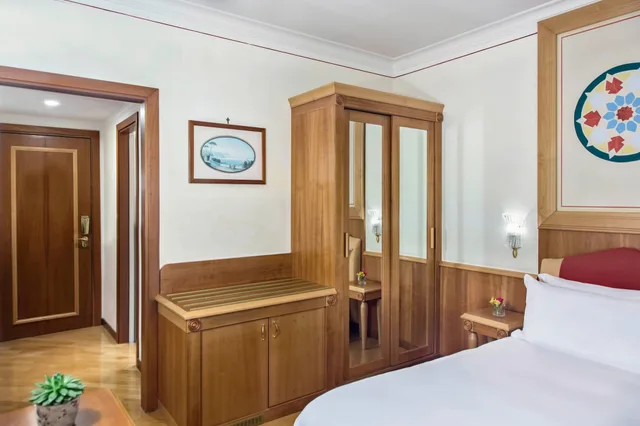 غرفة كلاسيكية بسرير فردي، Renaissance Hotel Mediterraneo 1/9