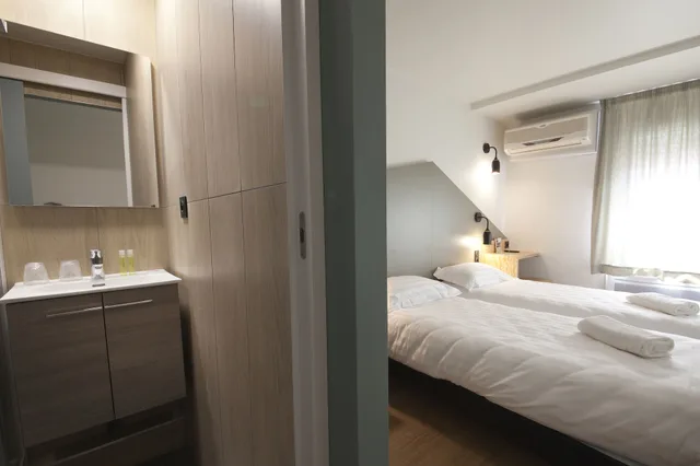 Standard, Twin Beds, Brit Hotel Arverne - Clermont Sud 2/4