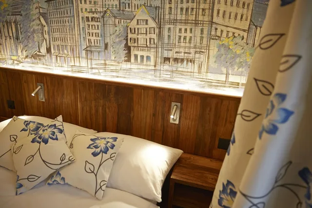 Economy, Double Bed, City View, Hotel Adler Zurich 2/3