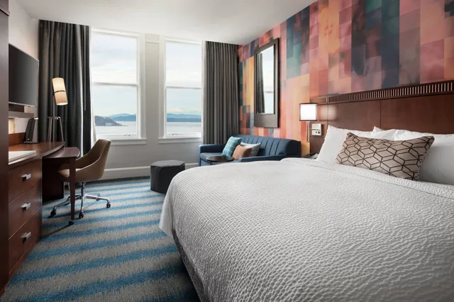 Room, King Bed, Bay View، Courtyard Seattle Downtown Pioneer Square 2/5