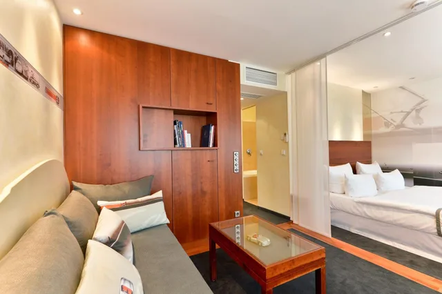 Theme, Apartment, Sofa، Hotel Adler Asperg 7/10