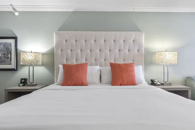 Penthouse, Studio, King Bed, Bay View, Sofa, Cherry Tree Inn & Suites 1/4
