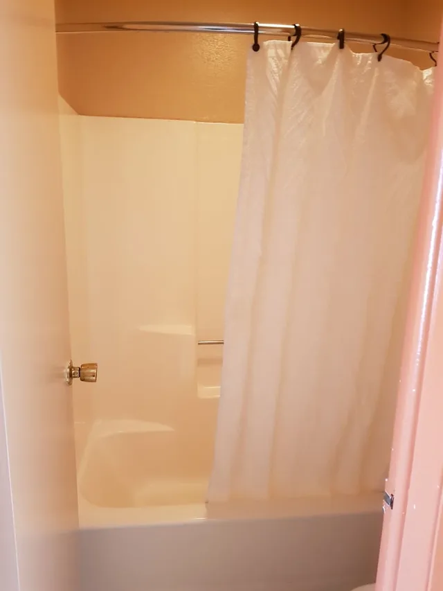 غرفة قياسية بسرير كينج للمدخنين، Budget Host Inn Eastland 3/3
