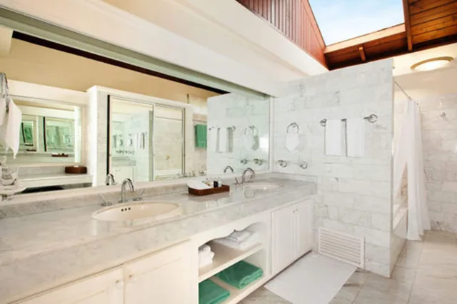 Royal, Collection, Pool, Suite, King Bed، Spice Island Beach Resort 2/3