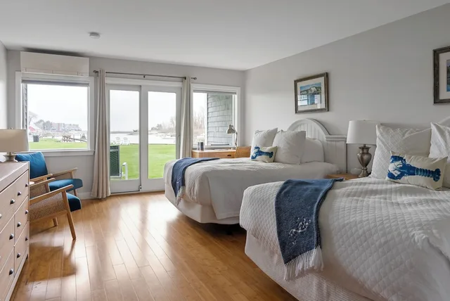 Room, 2 Queen Beds, Port Side, Water View, Nonantum Resort 2/6