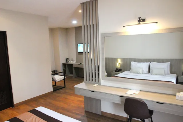 غرفة عائلية بإطلالة على المدينة، The Grand Santhi Hotel 6/9