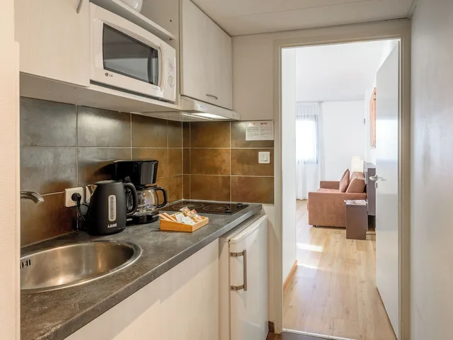 استوديو بسرير كوين، Residhome Toulouse Tolosa 8/10