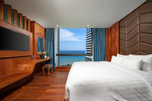 Suite, King Bed, Monalisa Luxury Hotel 1/1