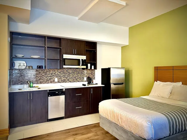 غرفة قياسية بسرير كينج بمطبخ، Best Western Kincardine 5/10