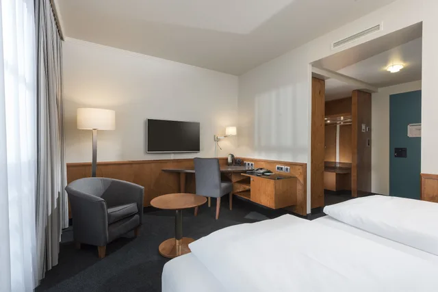 غرفة سوبيريور بسرير كوين، Seminaris Sunday Hotel Leipzig West 3/6