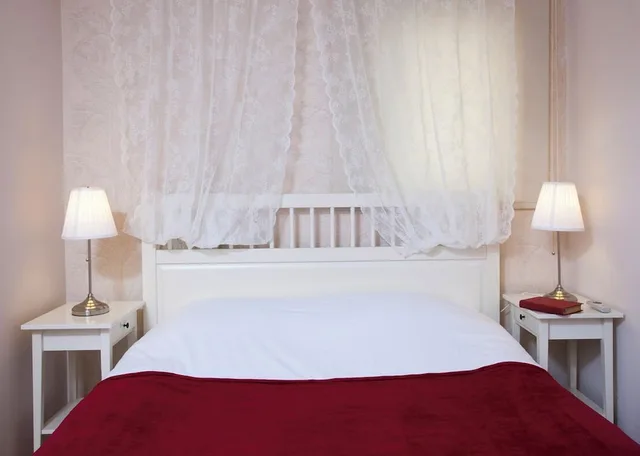 غرفة بسرير مزدوج وسرير فردي في الملحق، The Room Hotel & Apartments 3/6
