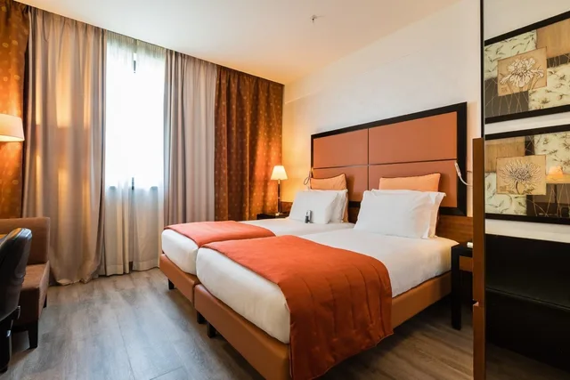 غرفة قياسية بسريرين منفصلين، Crowne Plaza Milano Malpensa Airport 7/10