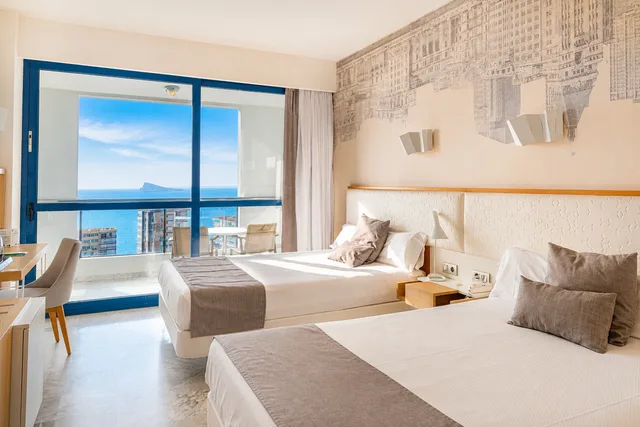 Deluxe, Double or Twin Bed, Madeira Centro Hotel 1/7
