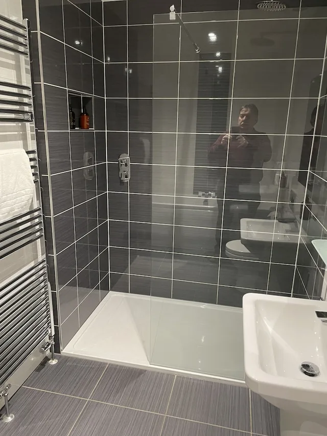 Superior, Queen Bed, Courtyard Area، The Claymore Guest House 2/2
