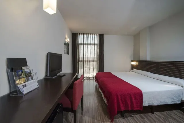 غرفة قياسية بسرير مزدوج، Hotel Castillo de Ayud 1/1
