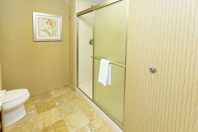 غرفة بسرير كينج مع أريكة، Hampton Inn Waynesburg 6/7