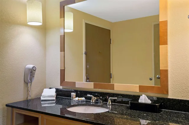 1 Bedroom, Suite, 2 Double Beds, La Quinta Inn & Suites by Wyndham Sunrise 3/3