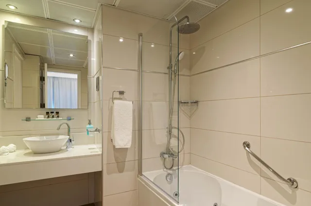 جناح تنفيذي بإطلالة على البحر، St. George Beach Hotel & Spa Resort - Adults Only 3/3
