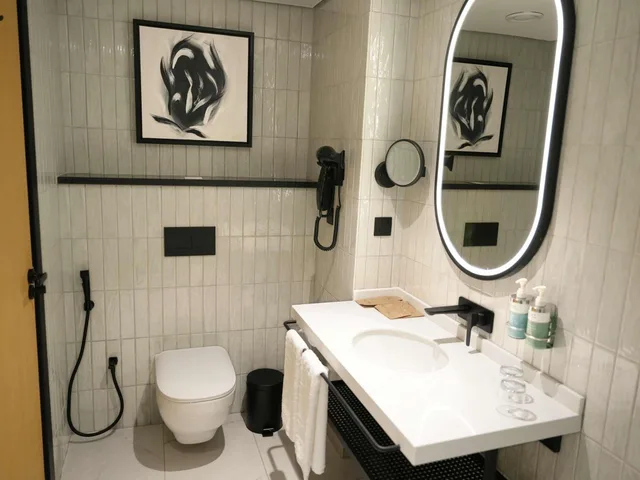 جناح جونيور بسرير كينج وسرير كوين، نوفوتيل العنود(Novotel Riyadh Al Anoud) 10/10