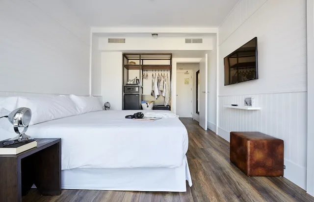 غرفة بسريرين منفصلين بشرفة، Hotel Delamar - Adults Only 1/10