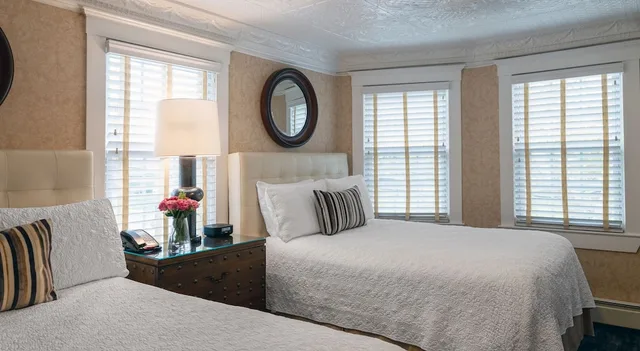 Classic, 2 Double Beds, Parlor, The Chateau Inn and Suites 1/3