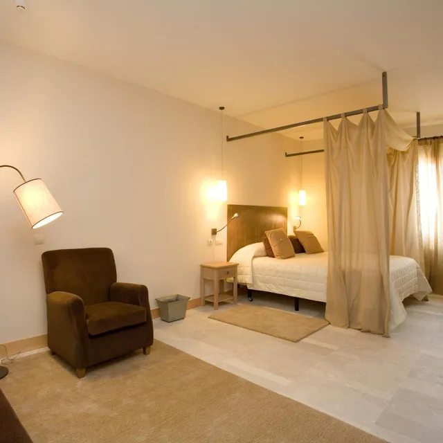 جناح جونيور، Vino Spa Lavida 8/10