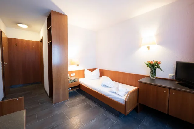 غرفة مفردة، Hotel Astoria Am Urachplatz 18/20