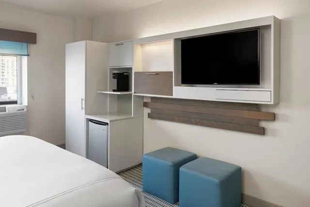 Renovated, Standard, King Bed، EVEN Hotel Rockville Washington DC Area 5/10