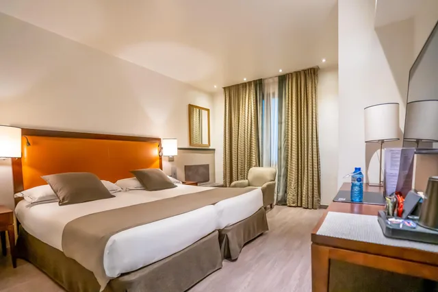 غرفة داخلية قياسية بسرير مزدوج، Hotel Balmoral 1/1