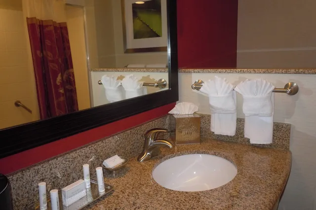 غرفة بسريرين كوين، Courtyard Vicksburg 5/5