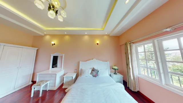 جناح تنفيذي، Terrasse Des Roses 1/1