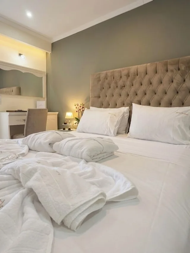 جناح ديلوكس بسرير مزدوج مع أريكة بجاكوزي، Zante Pantheon Hotel 1/3