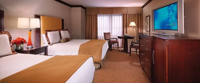 غرفة ديلوكس بسريرين كوين بإطلالة على النهر، Ameristar Casino Hotel Council Bluffs 2/2