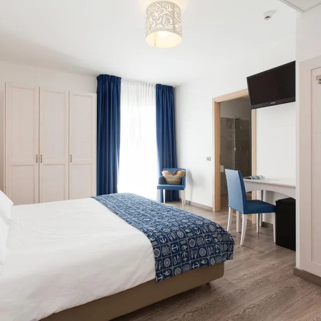 Comfort, Double or Twin Bed, Side Sea View، REGENTS HOTEL JESOLO 1/6
