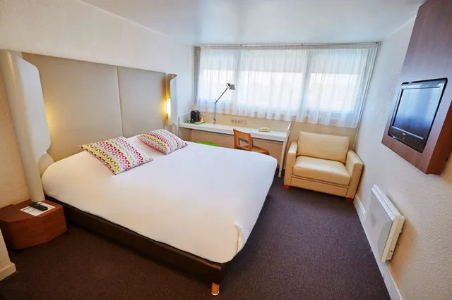 غرفة قياسية بسرير مزدوج، Campanile Creteil Bonneuil Sur Marne 5/10