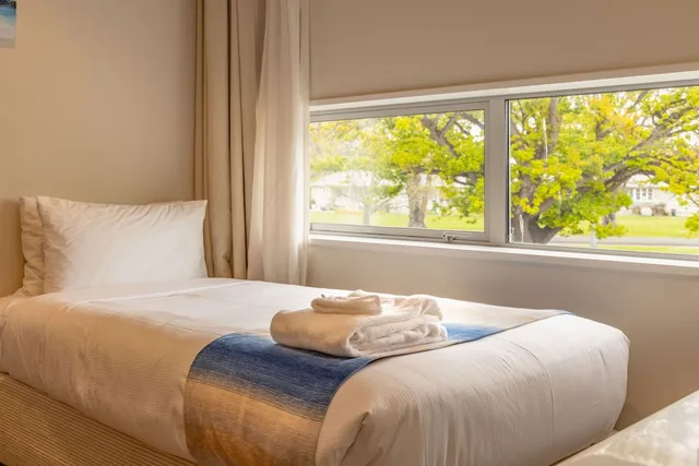 شقة عائلية بسرير كوين وسرير فردي، Alpine Hotel 4/9