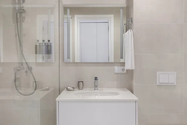 جناح جونيور بسرير كينج بشرفة، Boulevard Hotel Batumi 6/7