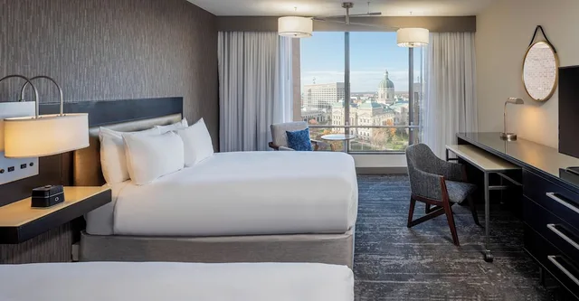 غرفة بسريرين مزدوجين، Hyatt Regency Indianapolis 1/5