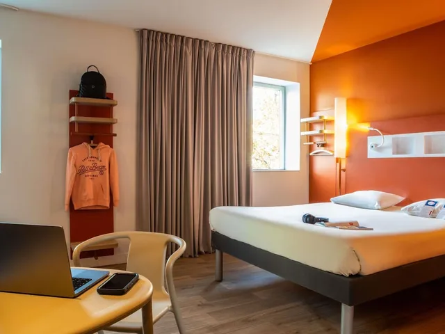 غرفة بسرير مزدوج لذوي الإعاقة، Ibis Budget Paris Clichy Mairie 2/3