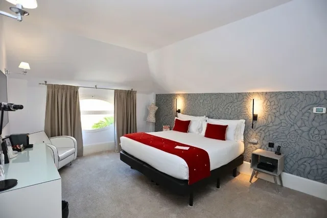 غرفة تنفيذية بسريرين منفصلين، Mariposa Hotel Ex Room Mate Lola 2/7