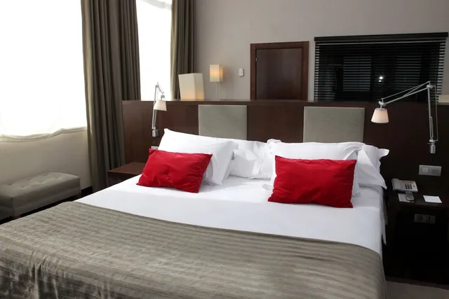 جناح جونيور بسرير مزدوج بإطلالة على البحر، Hotel Urh Palacio de Oriol Formerly Nh Palacio de Oriol 3/7