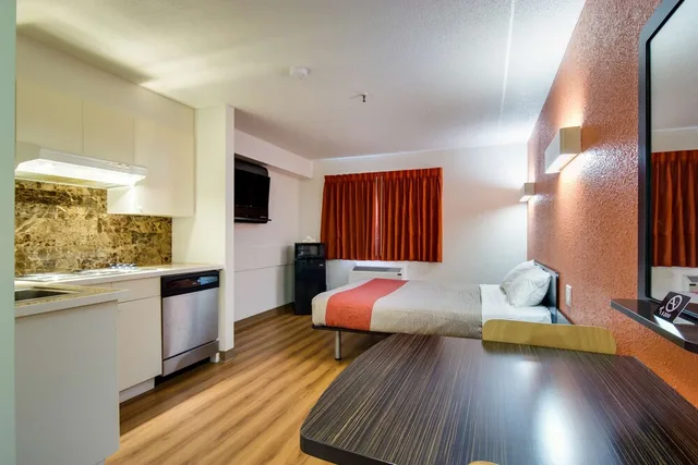 غرفة ديلوكس بسرير كوين، Motel6 Kerrobert, SK 2/10