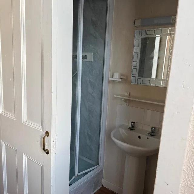 Standard Triple Room, The Hawkes Hotel 8/9