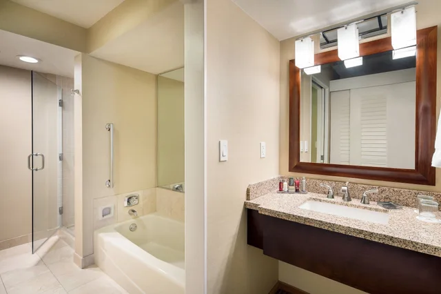 1 Bedroom, Suite, 2 Double Beds, Balcony, Marriott Newport Beach Bayview 5/9