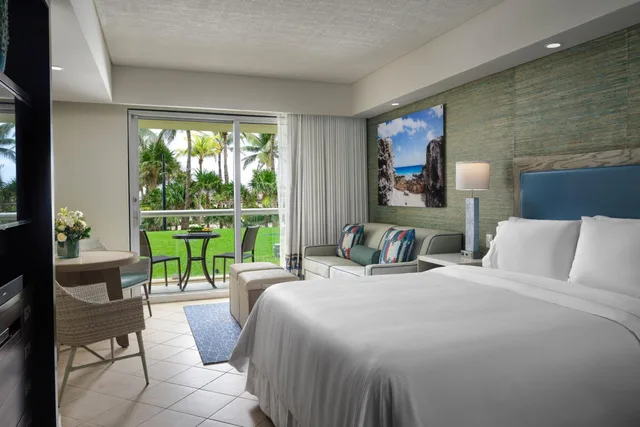 استوديو بسرير كوين بإطلالة على البحر بشرفة، The Westin Lagunamar Ocean Resort Villas & Spa 1/6