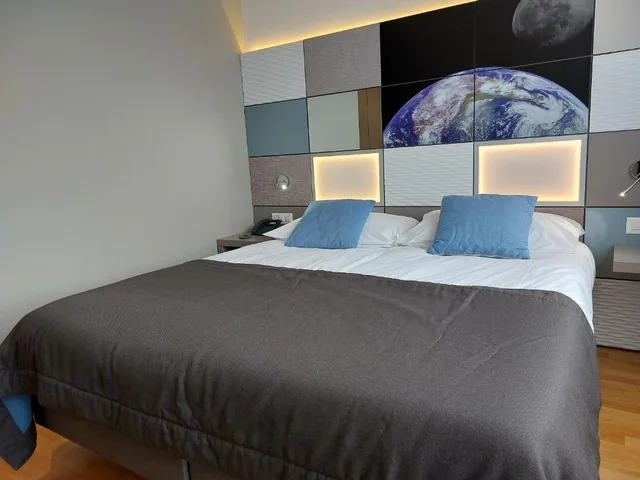 Standard, Triple, B&B Hotel Lausanne Crissier 1/2