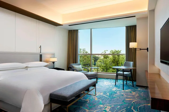 غرفة ديلوكس بسرير مزدوج، Sheraton Shanghai Chongming Hotel 1/2