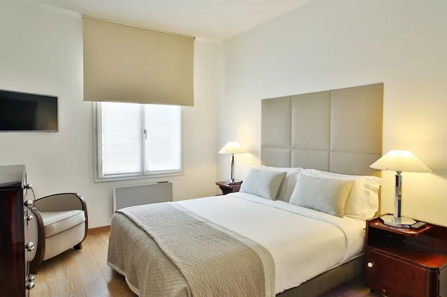 شقة ديلوكس بسرير مزدوج بإطلالة على المدينة بغرفة نوم واحدة مع أريكة، Montmartre Residence 1/6