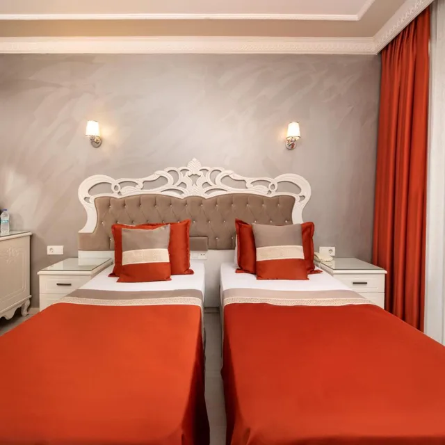 غرفة ديلوكس بسرير كينج، Deluxe Newport Hotel 3/5